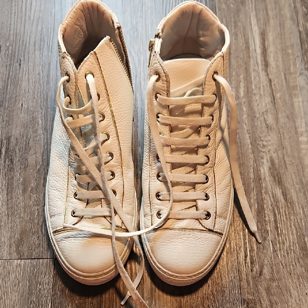 White High-Top Sneakers with Canvas Upper and Lace-Up Design SIZE 41 Europa